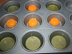 Пикантные фаршированные яйца