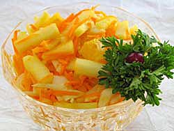 Салат с капустой, яблоком и апельсином